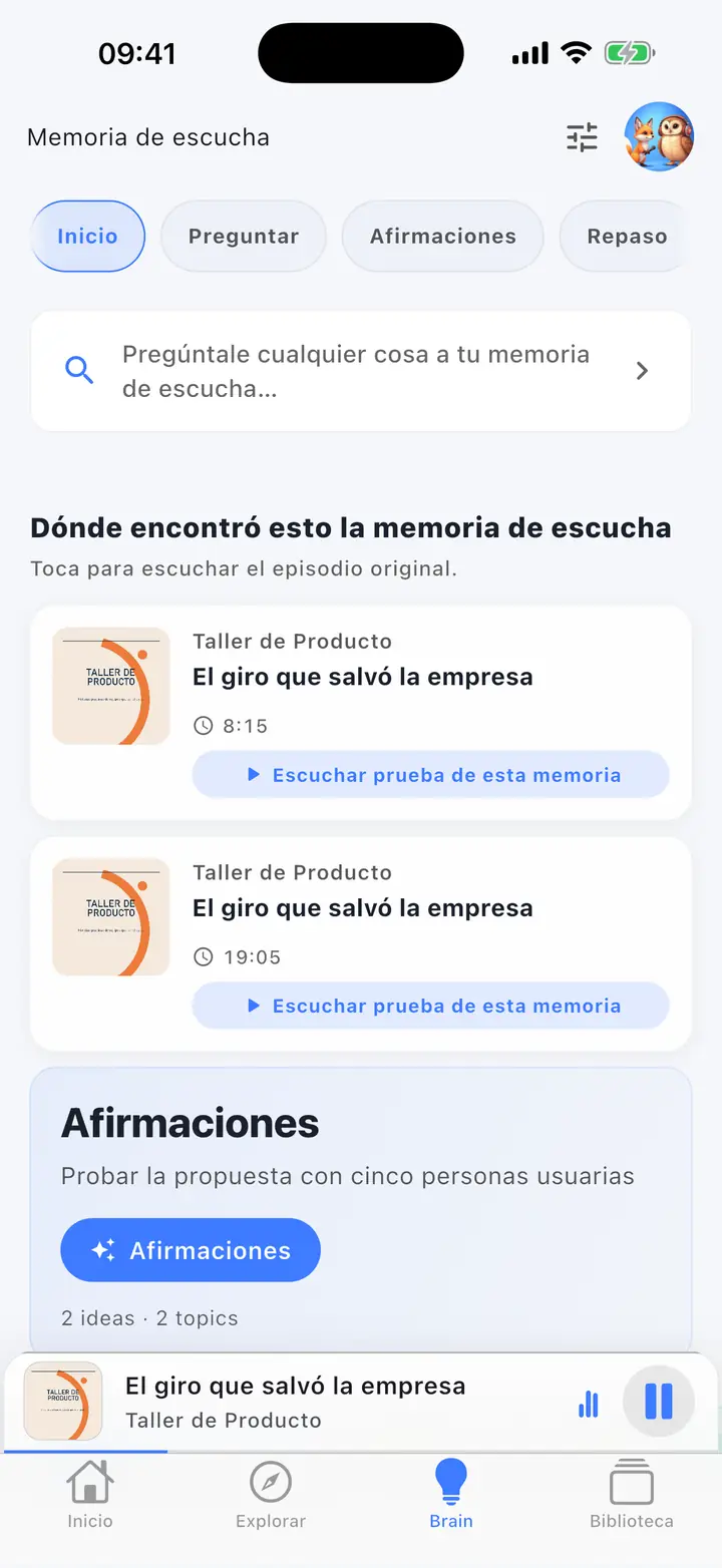 La pantalla del asistente de IA — The Podcast App, ejecutándose en este idioma.