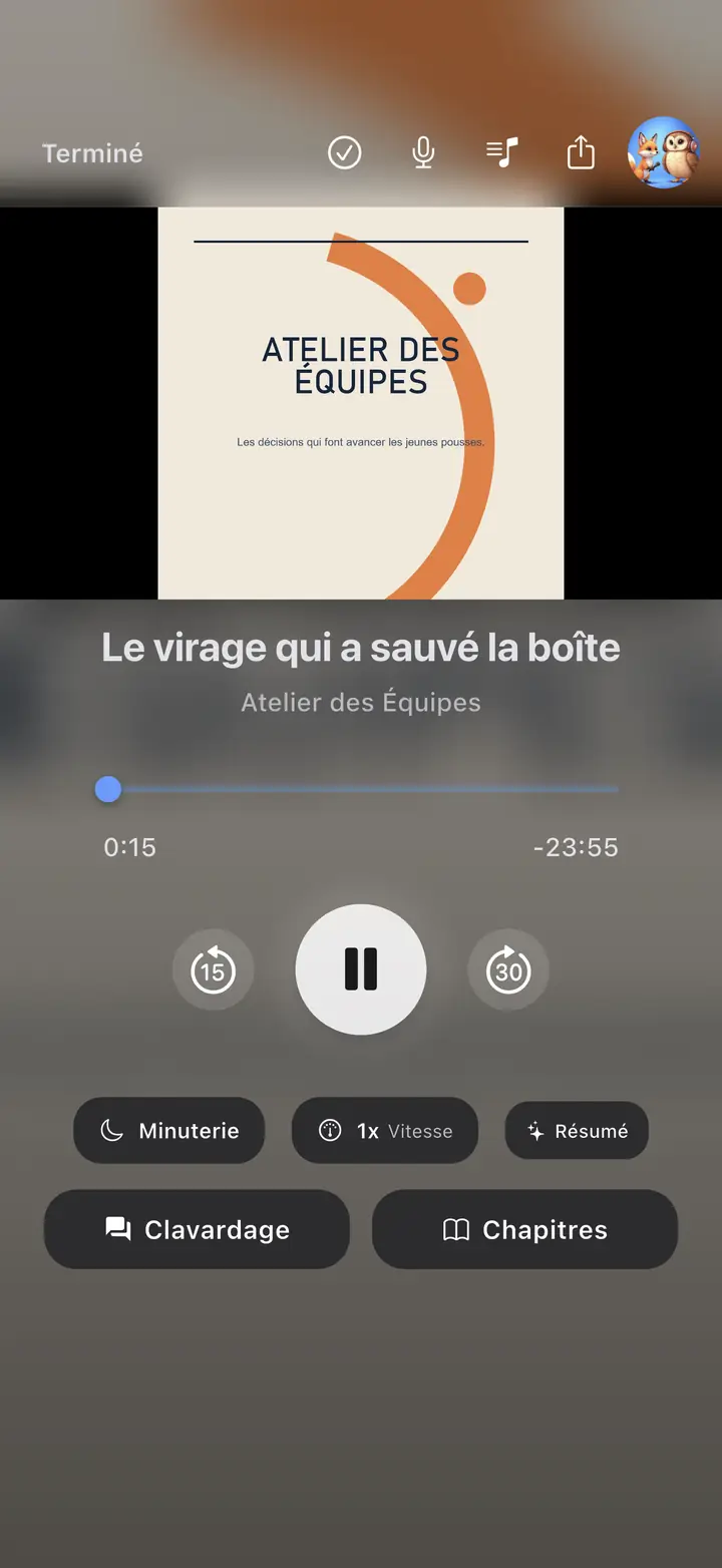 L'écran du lecteur audio — The Podcast App, exécuté dans cette langue.
