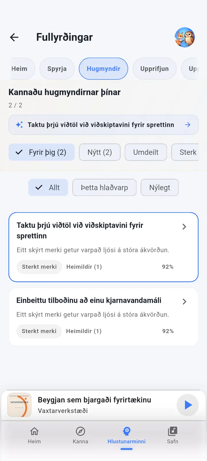 AI aðstoðarskjárinn — The Podcast App, keyrt á þessu tungumáli.