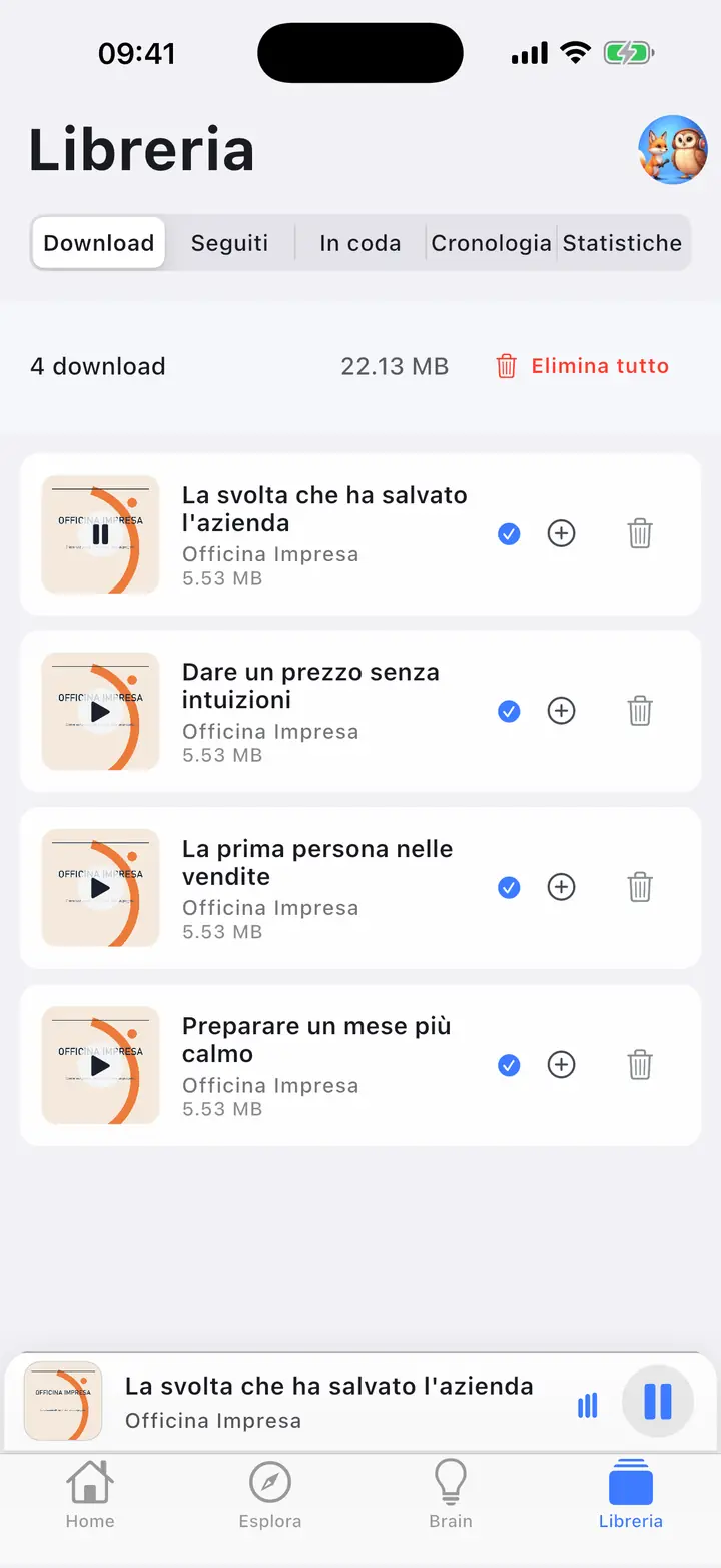 La schermata degli episodi scaricati — The Podcast App, in esecuzione in questa lingua.